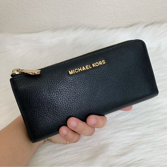 Michael Kors Black Leather Large Wallet - Picture 1 of 9
